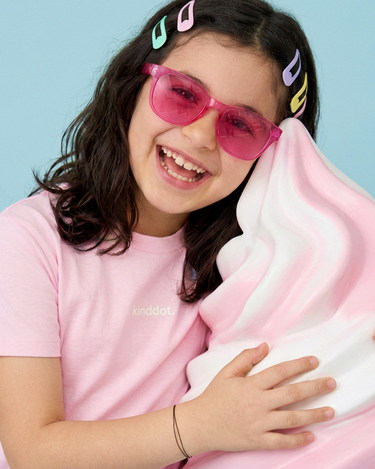 Pink Kids’ T-Shirt “kinddot.”