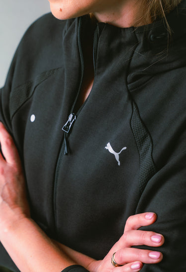 kinddot. × Puma Evostripe moteriškas juodas džemperis su gobtuvu