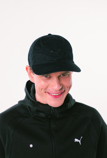 kinddot. × Puma klasikinė juoda kepurėlė